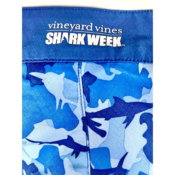 Vineyard Vines Board Shorts Men's 33 Blue Sharks Drawstring Swim Trunks Beach - Picture 4 of 4